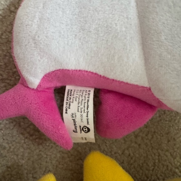 Plush singing baby shark set - needs new batteries - excellent condition - Picture 2 of 4